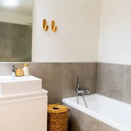 Appartamento Jardinana Azalea - Gorgeous 3 Bedroom Close To The